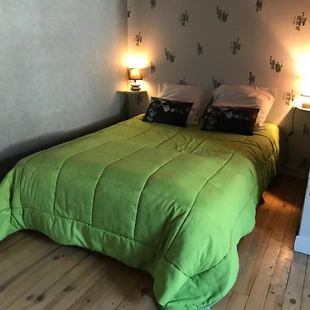 Gite Chez Regine Marcenat  Buitenkant foto